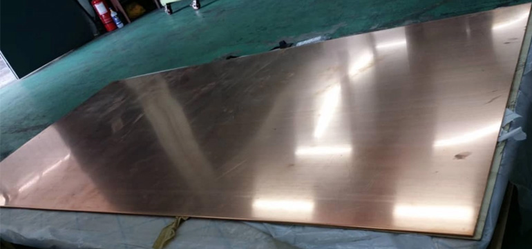 foto plancha de acero y cobre