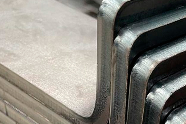 Planchas de acero cortadas y dobladas en la pintana